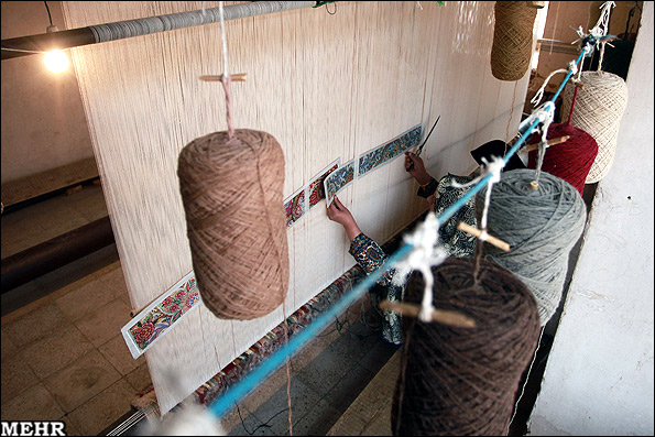 گزارش تصویری: کارگاه سنتی قالیبافی در کرمان  