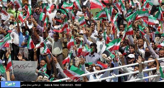 تصاویر/احمدی نژاد این گونه امارات را تحقیرکرد