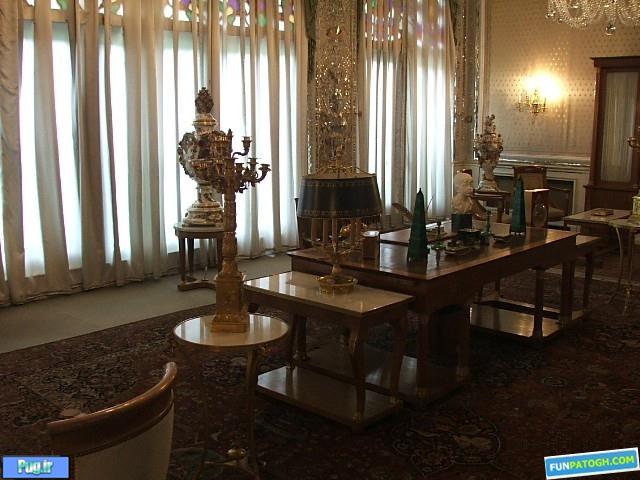 میز کار محمدرضا پهلوی 